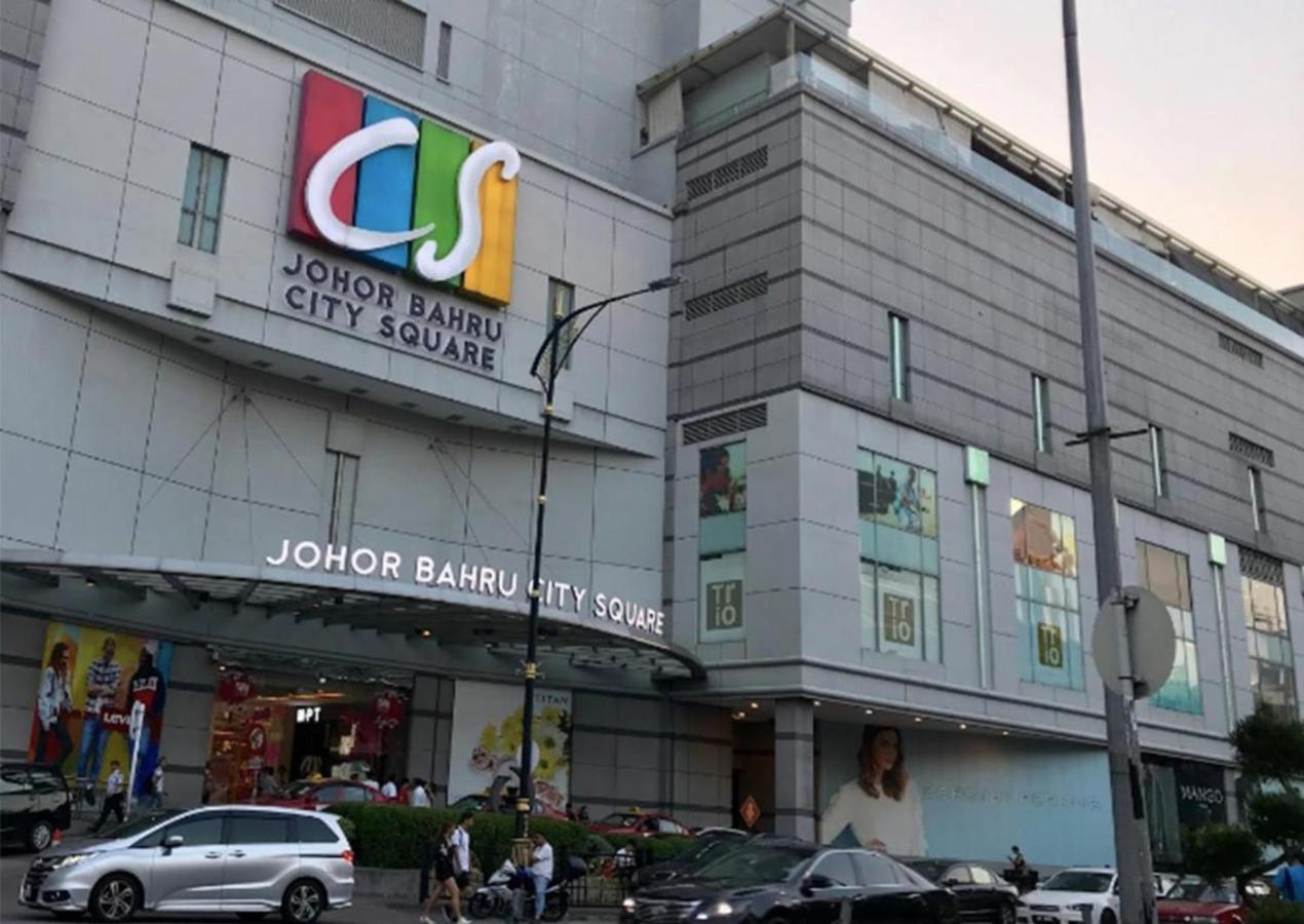 Forest City Marina Hotel Gelang Patah Exterior foto